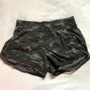 Athleta running shorts 4in - m